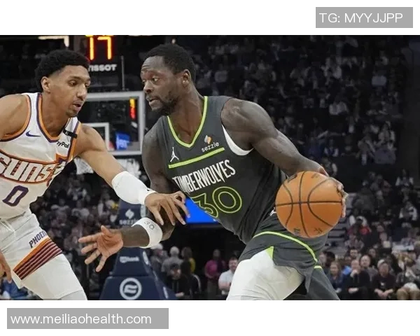 太阳队与森林狼季前赛精彩对决展现新赛季球队实力与战术风采